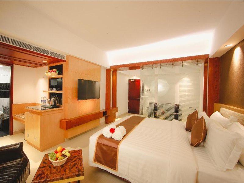 Akhil Classic Thiruvananthapuram Bagian luar foto