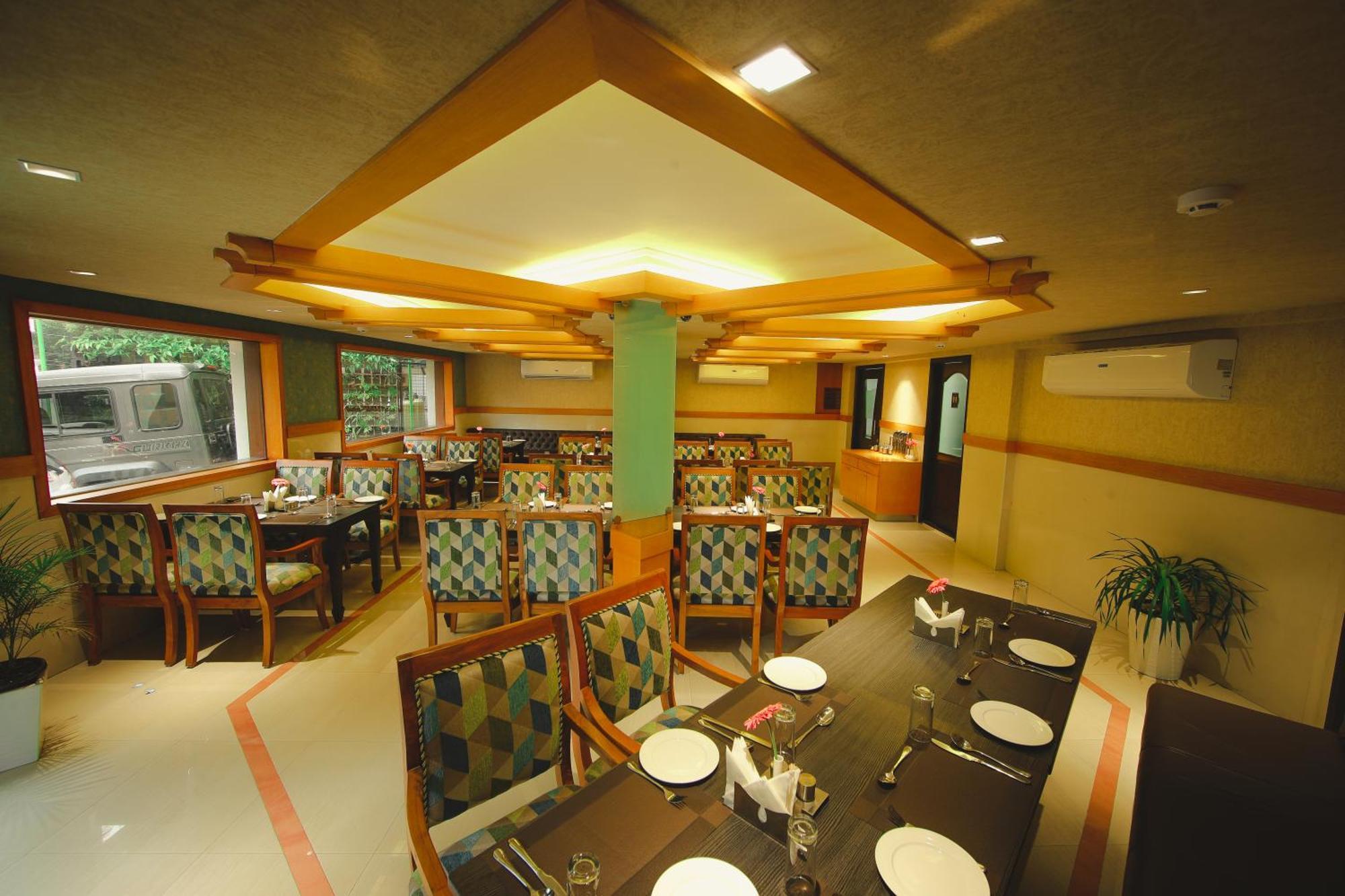 Akhil Classic Thiruvananthapuram Bagian luar foto
