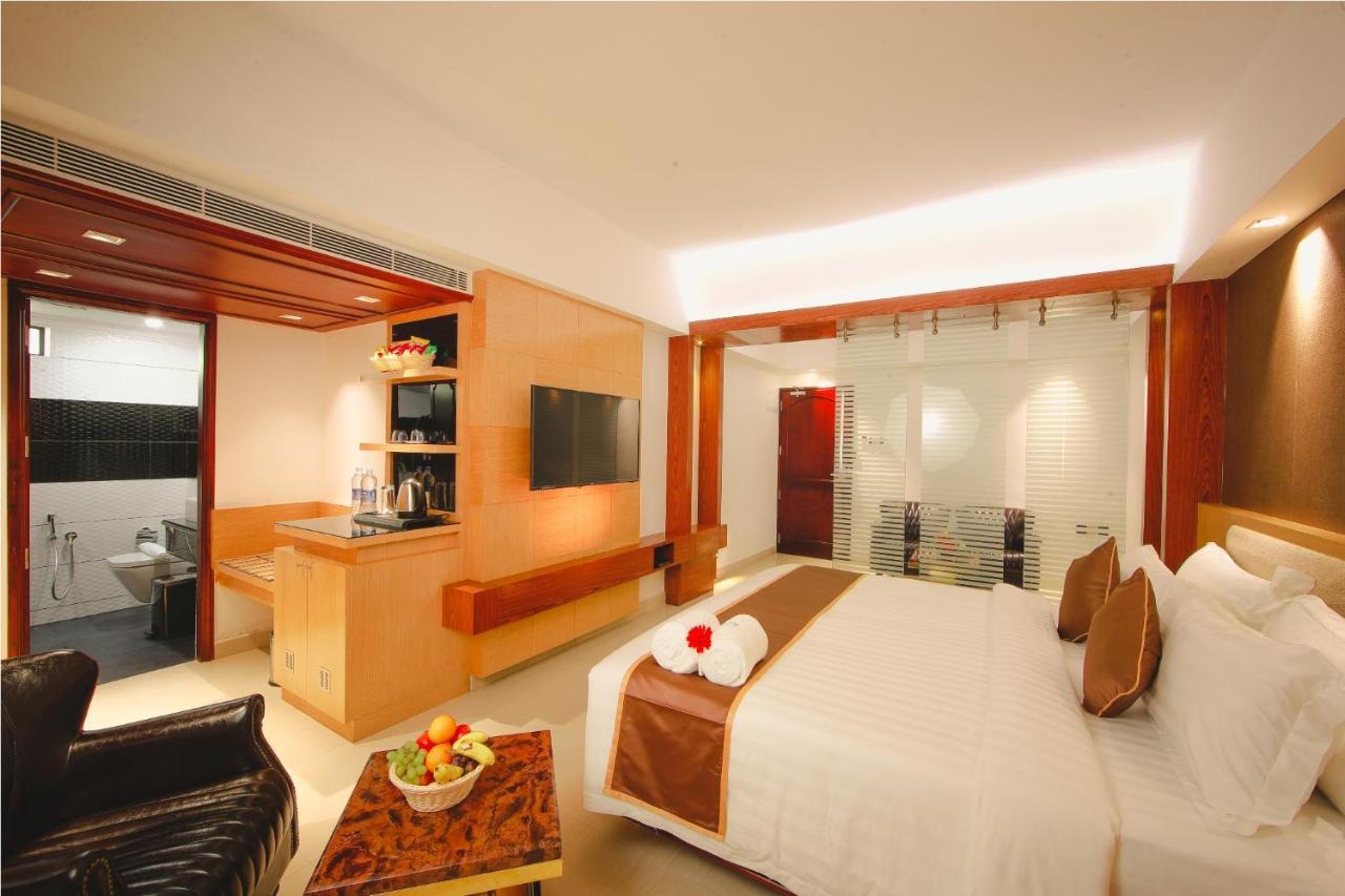 Akhil Classic Thiruvananthapuram Bagian luar foto